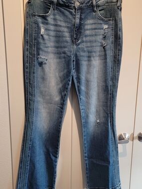 New! Kancan JeansWomen's Mid-Rise Distressed Blue Jeans Sz 31